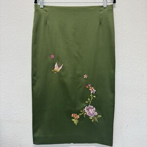 Mandalay Green Floral Embroidered Pencil Skirt Midi Length Satin Size 6